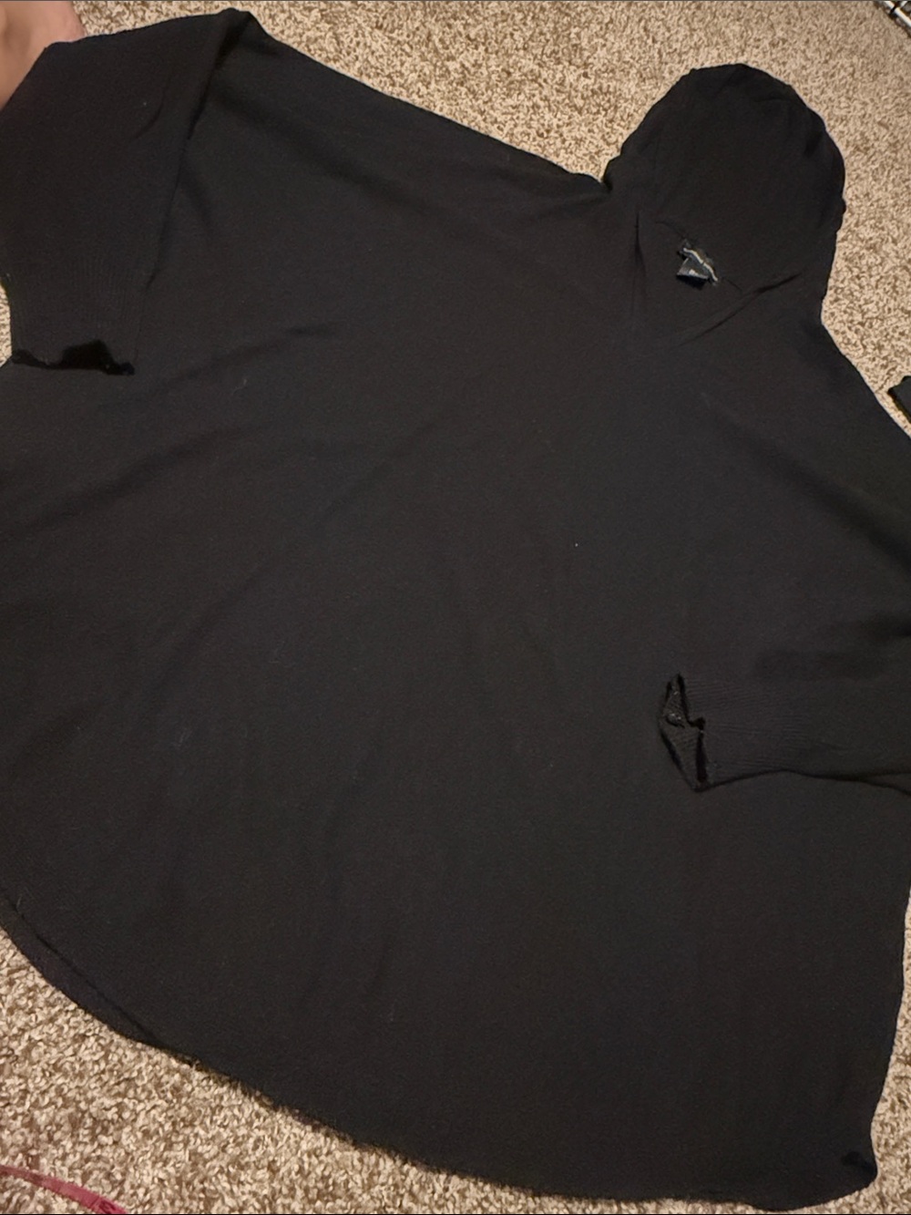 Adrienne Vittadini hooded black v-neck sweater (1X) - EUC!